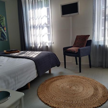 Bed & Brasserie Het Kosthuys Синт Маартенсдайк Екстериор снимка
