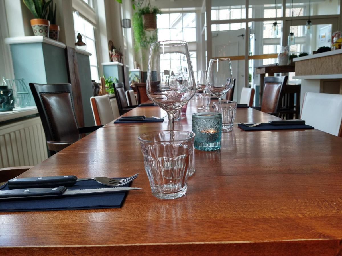 Bed & Brasserie Het Kosthuys Синт Маартенсдайк Екстериор снимка