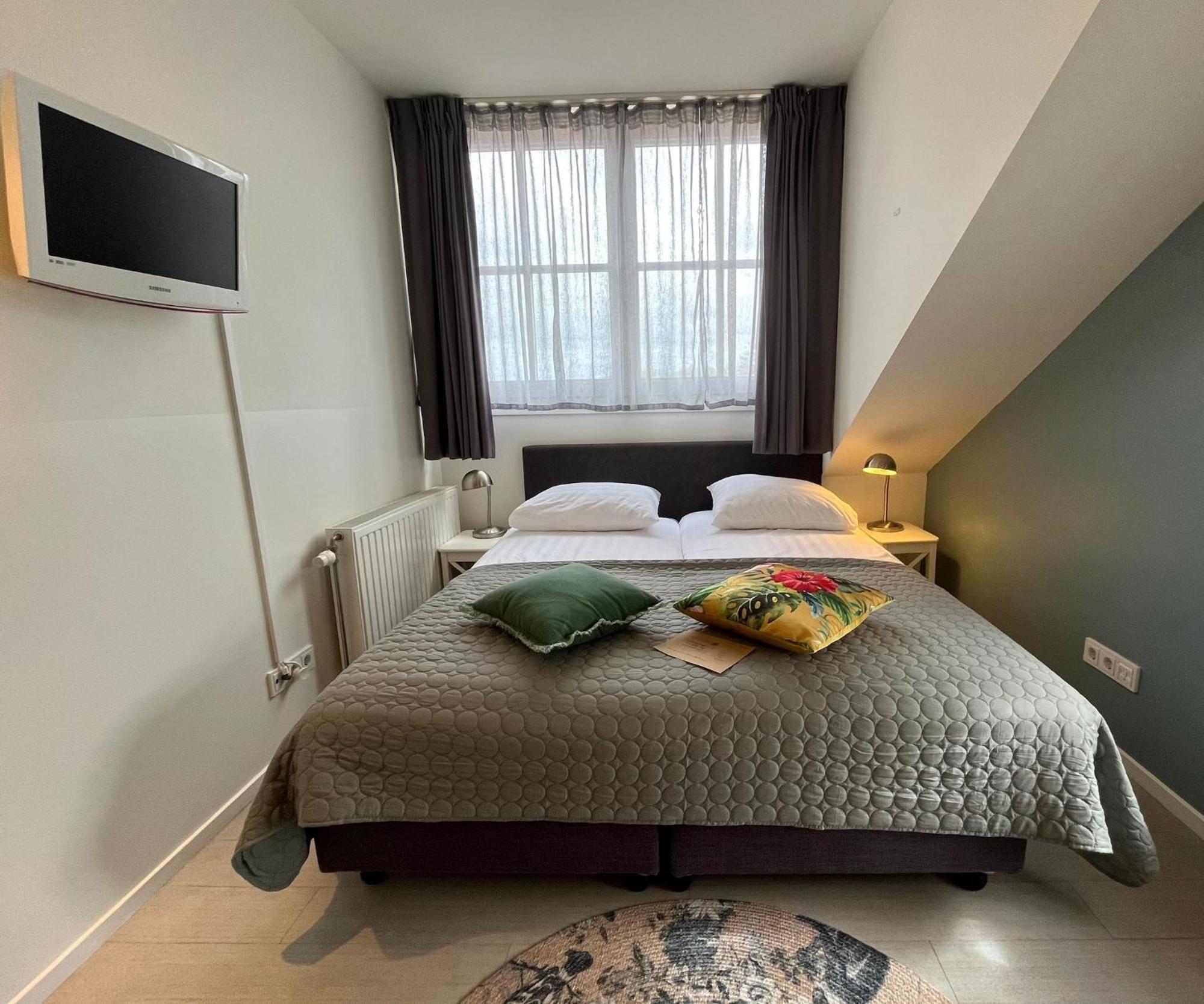 Bed & Brasserie Het Kosthuys Синт Маартенсдайк Екстериор снимка
