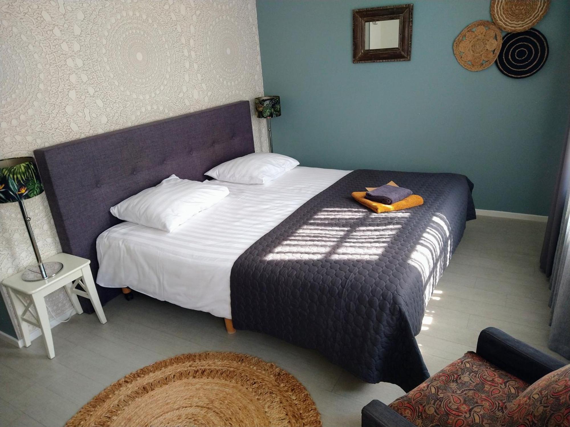 Bed & Brasserie Het Kosthuys Синт Маартенсдайк Екстериор снимка